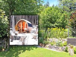 Ferienhaus Lechner am Waldrand mit Sauna, Bergblick und Naturgarten", ξενοδοχείο στο Abtenau