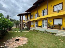 Pousada Vila dos Cristais、アウト・パライーゾ・デ・ゴイアスのホテル