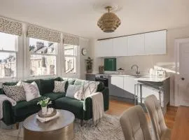 Chic Georgian Escape, Central Bath