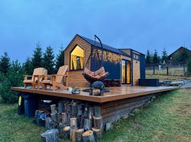 Natura Tiny House, hotel v destinaci Mărişel