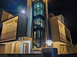 Twilight Stays ll 2BHK ll Swimming Pool ll AC ll BBQ ll，羅納瓦拉的飯店