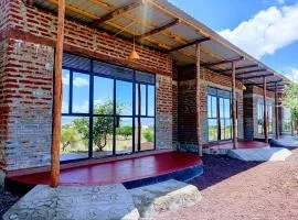 Anapa Lodge and Camp