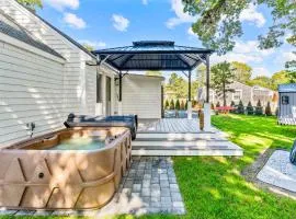 Dennis Port House BeachHot Tub & Fire Pit Fun
