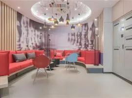 ibis Chengdu East Railway Station Hotel