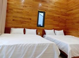 Homestay Hera Mang Den โรงแรมในKon Plong