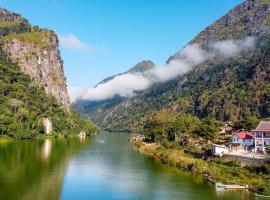 Sabaidee Nam Ou River View, hotel v destinaci Nongkhiaw