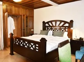 The Village Courtyard Hotel