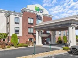 Holiday Inn Express Hotel & Suites Manchester - Airport by IHG