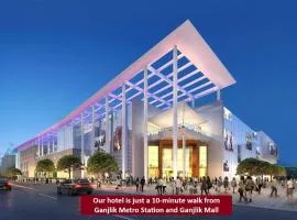 Nerimanov Golden Krone Hotel