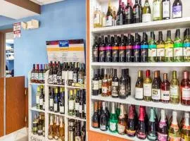 Rodeway Inn & Suites Fort Lauderdale Airport & Cruise Port