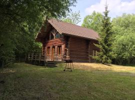 Charming Chalet with Swimming Pool in Quend, Hotel in Quend