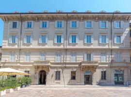 Loggia Visconti - by MyHomeInComo, hotel u Comu