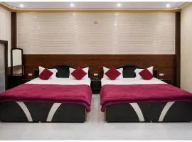 HOTEL N ASHIYANA PALACE - Near Kasi Vishwanath Temple #Fully Air Conditioning #Wi-Fi #Parking -Best Hotel In Varanasi Book Now
