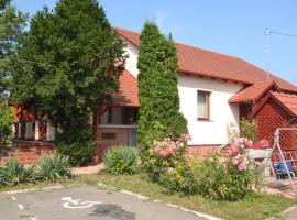 A picture of the hotel: Módos Falusi Szálláshely