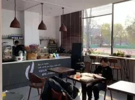 7 Days Premium Beijing Dabaotai Metro Station Luhua Road