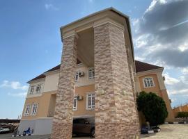 The castle private villa, hotel in Asokoro