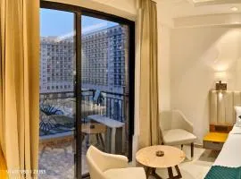 Omaxe La Vista Stays