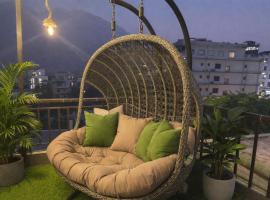 Around Stays-Rising Hills, Tapovan โรงแรมในริชิเคช