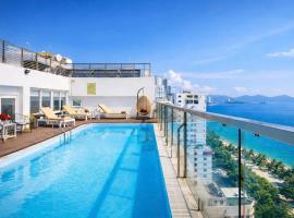 Paris Luxury Hotel & Apartment Nha Trang, hotel en Nha Trang