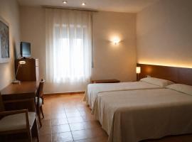 Hotel Santuari Balaguer, hotel a Balaguer