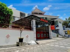 OYO 94899 Homestay Syariah Near UPN