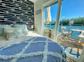 Casa Azul Experience at The Perry, hotel en Key West