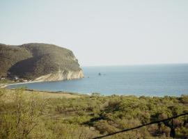 Mahakala Center, ξενοδοχείο σε Petrovac na Moru