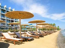 Mercure Larnaca Beach Resort