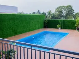 Munderi Green Mounts - Family Rooms with Swimming Pool