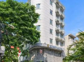 Sunny Hotel