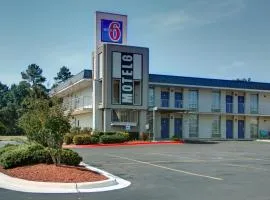 Motel 6-West Monroe, LA, хотел в Уест Монро