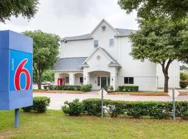 Motel 6-Grand Prairie, TX - Near Six Flags Drive，大草原城的飯店