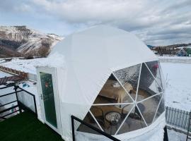 Buddy glamping Borjomi, hotel in Bordzjomi