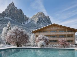 Artnatur Dolomites Hotel & Spa, hotel in Siusi