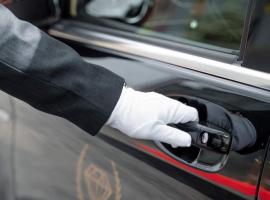 Atlantiis Suites Inn Near Vishwanath Temple BSB, hotel em Varanasi