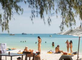 Onederz Koh Rong, מלון בPhumĭ Kâoh Rŏng