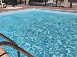 DAKAR HOTEL, hotel em Mendoza