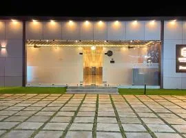 Estoria Hotel and Resort