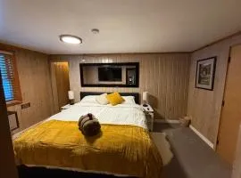 Silver Fork Lodge & Restaurant