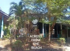 Hill Station Hostel at Chor Chaba