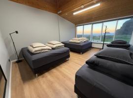 Þórsheimili - Rooms, hotel i Vestmannaøerne