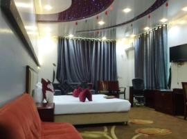 فندق واجنحة سيتي ستار, hotel en Al Jardāʼ