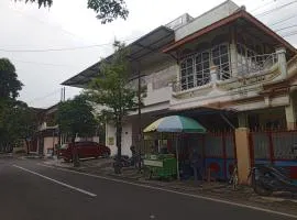 OYO 95103 Madiun Dkost Syariah