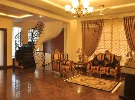 Reina Boutique Hotel - G9