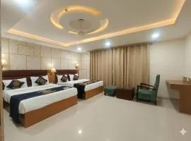 Hotel Grand Suites By D capitol Near Delhi Airport