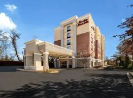 Hampton Inn and Suites Camp Springs