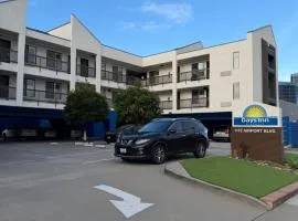 Days Inn by Wyndham San Francisco S/Oyster Point Airport
