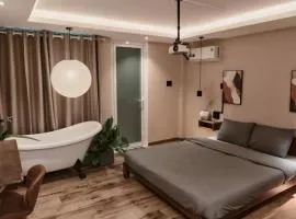 Misa Hotel - 100m to Beach