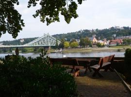 Hotel fotoğraf: Ferienwohnung an der Elbe