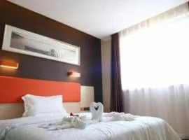 7 Days Premium Beijing Dabaotai Metro Station Luhua Road